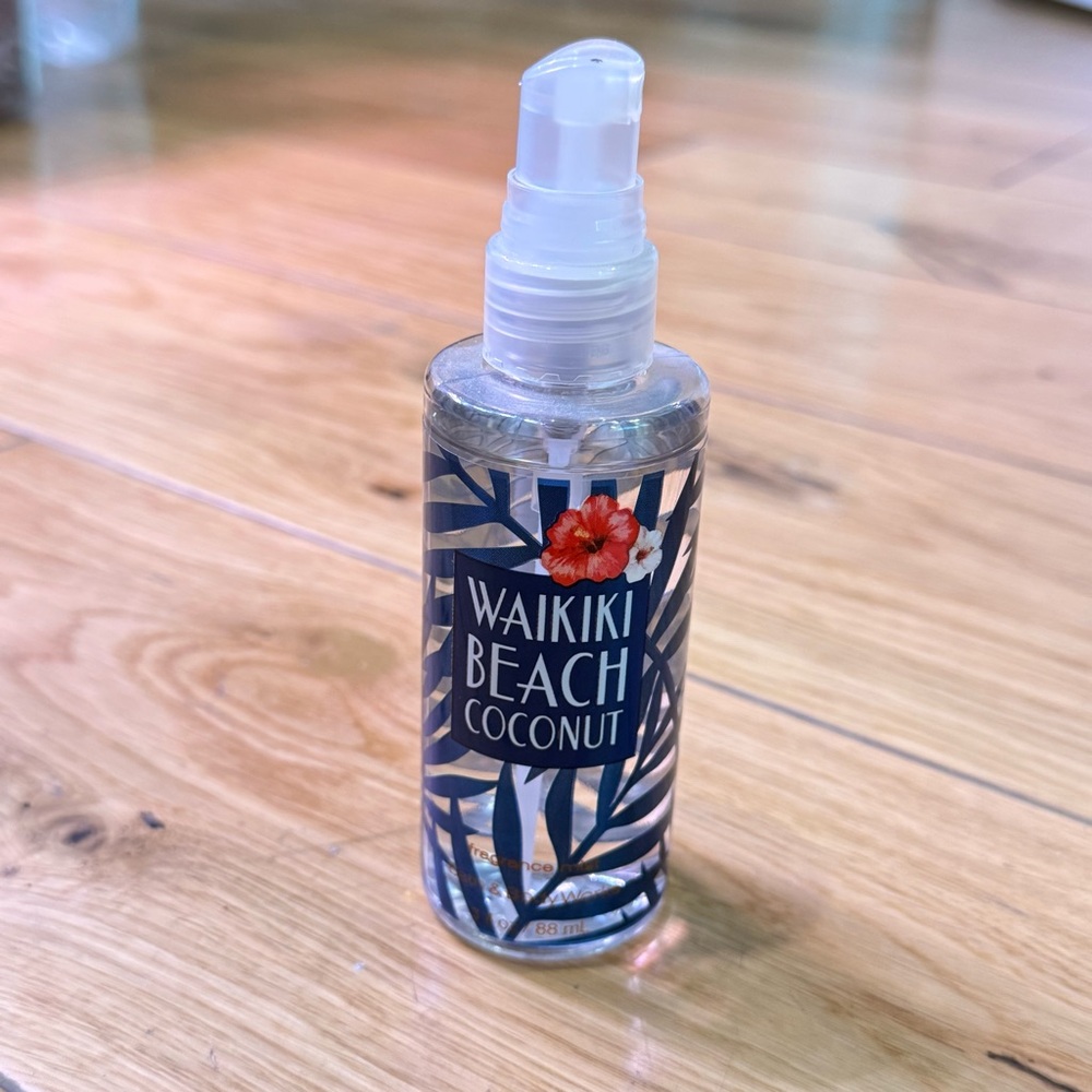 Bath & Body Works Waikiki Beach Coconut Body Mist 3 oz